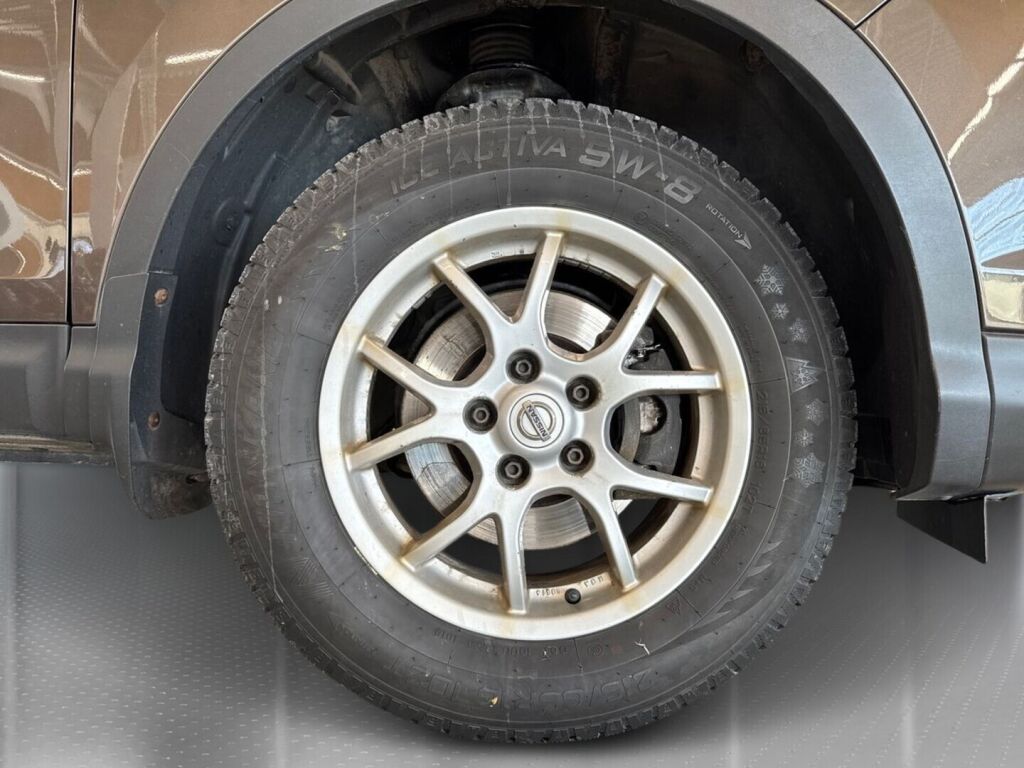 Nissan Qashqai 2015 Ruskea (beige)