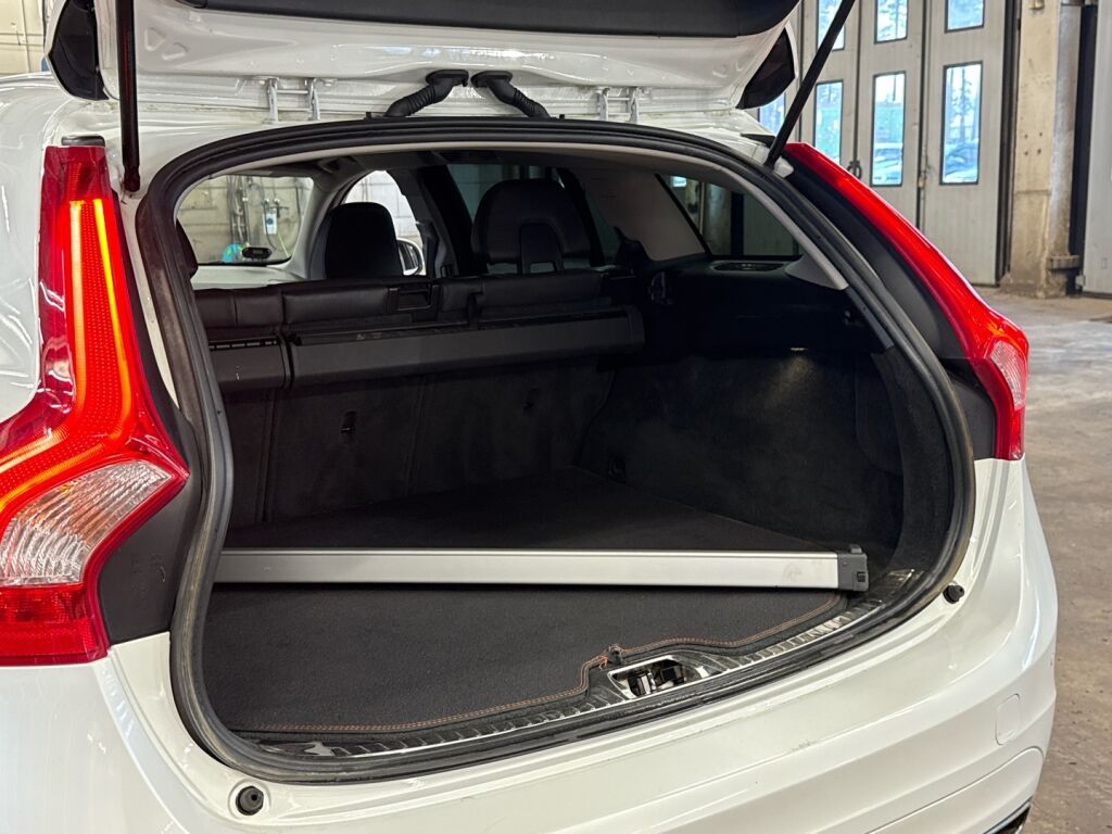 Volvo V60 2015 Valkoinen