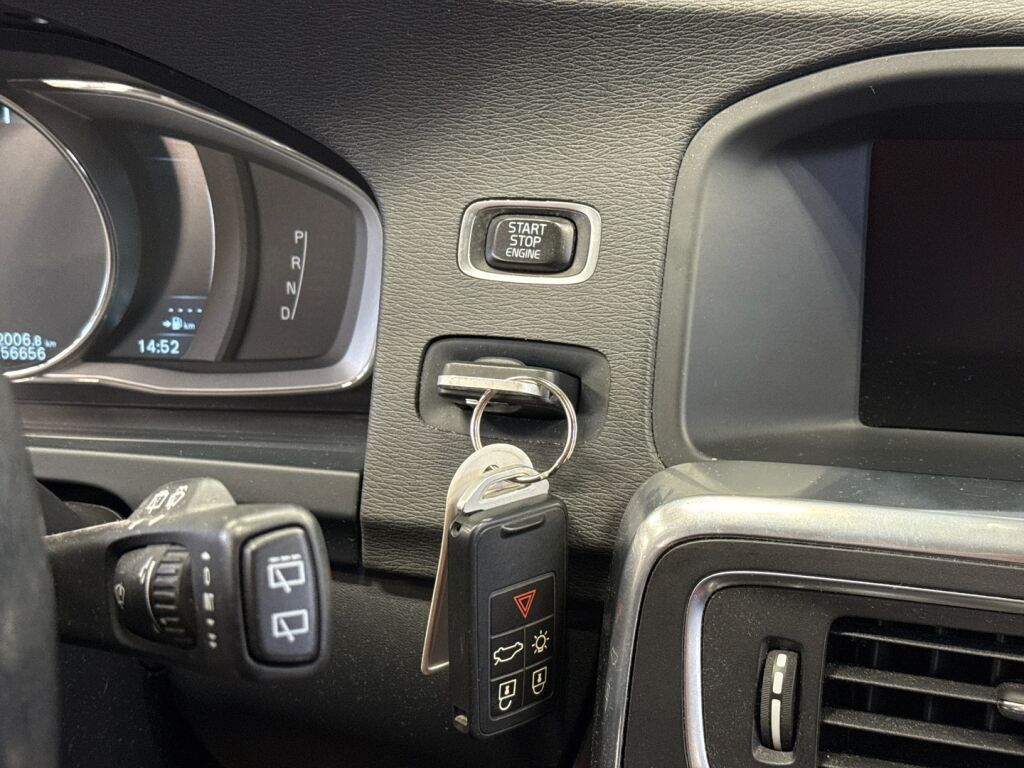 Volvo V60 2015 Valkoinen