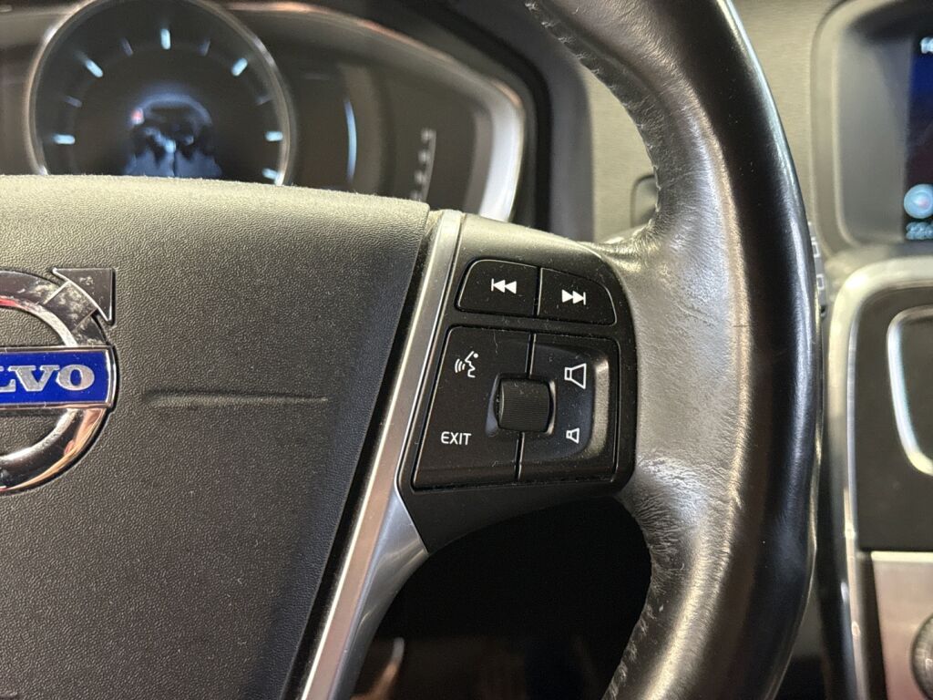 Volvo V60 2015 Valkoinen