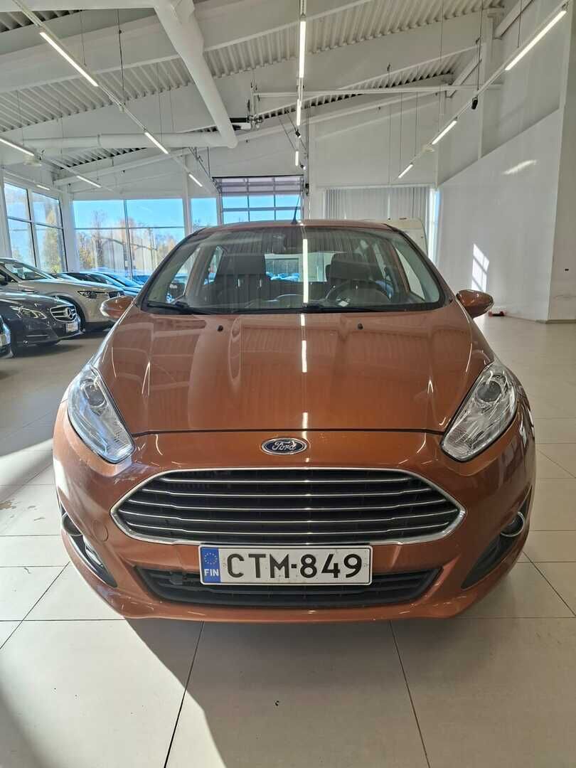 Ford Fiesta 2015 Ruskea (beige)