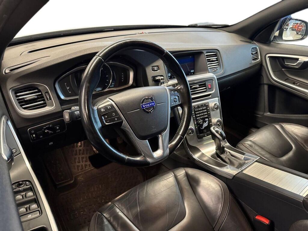 Volvo V60 2015 Valkoinen