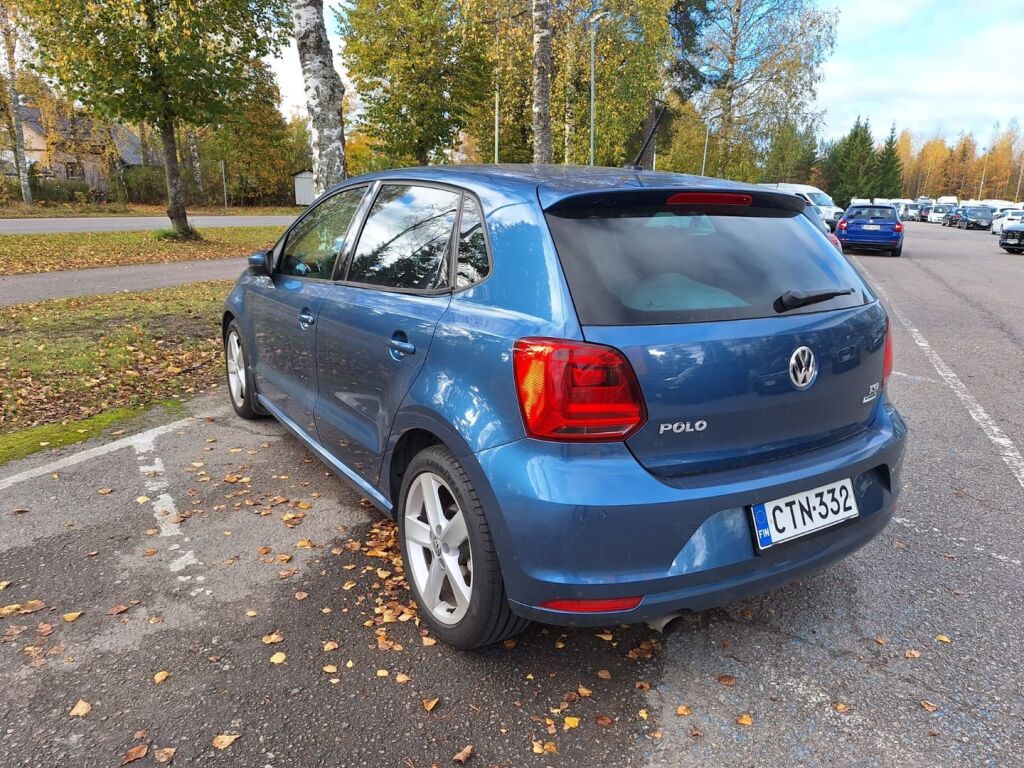 Volkswagen Polo 2015 Sininen