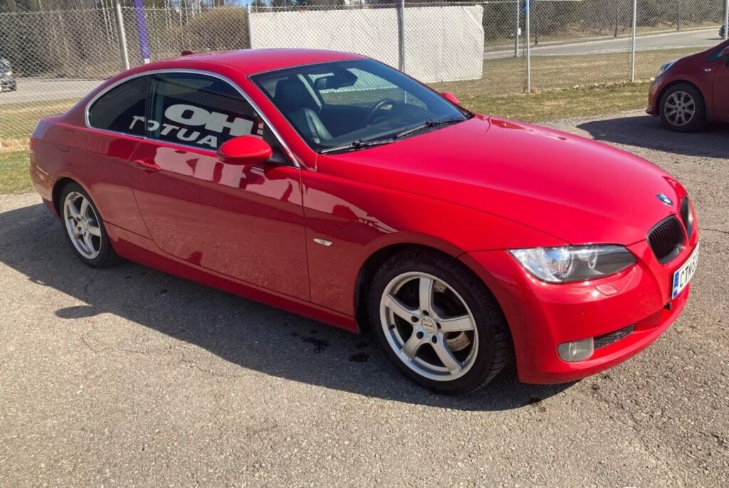 BMW 325 2007 Punainen