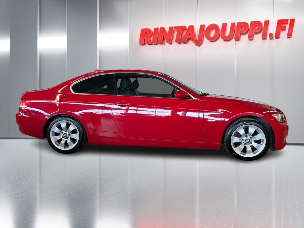 BMW 325 2007 Punainen