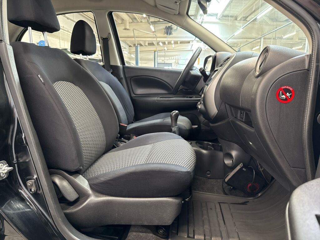 Nissan Micra 2015 Musta