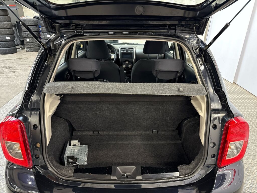 Nissan Micra 2015 Musta