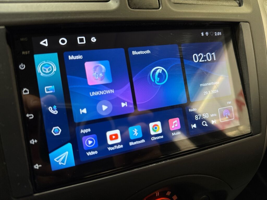 Nissan Micra 2015 Musta