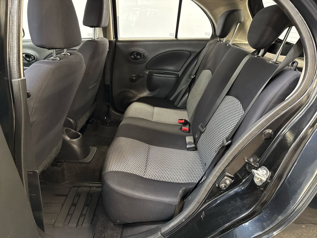 Nissan Micra 2015 Musta