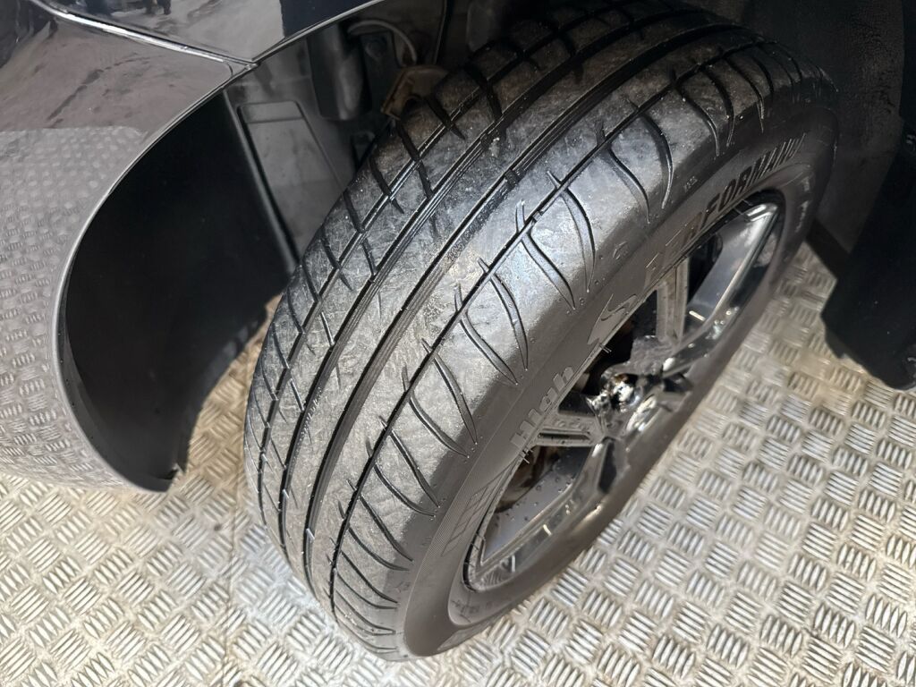 Nissan Micra 2015 Musta