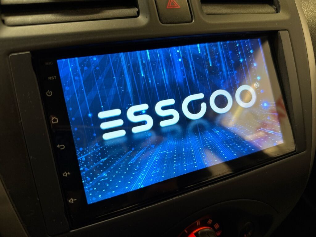 Nissan Micra 2015 Musta