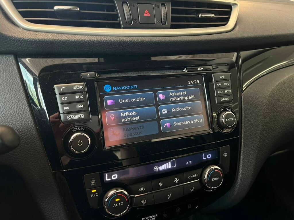 Nissan Qashqai 2015 Violetti