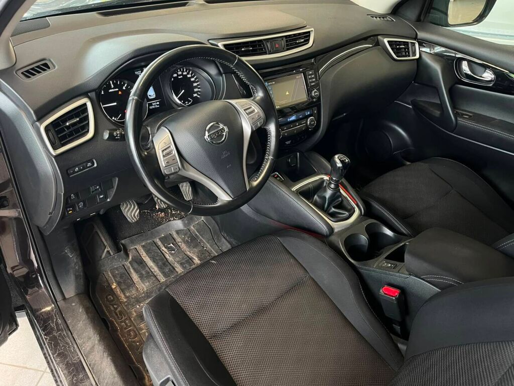 Nissan Qashqai 2015 Violetti