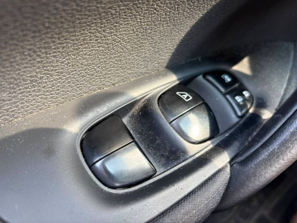 Nissan Qashqai 2015 Harmaa