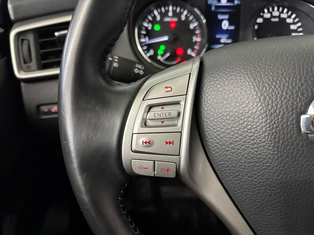 Nissan Qashqai 2015 Hopea