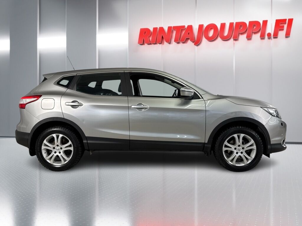 Nissan Qashqai 2015 Hopea