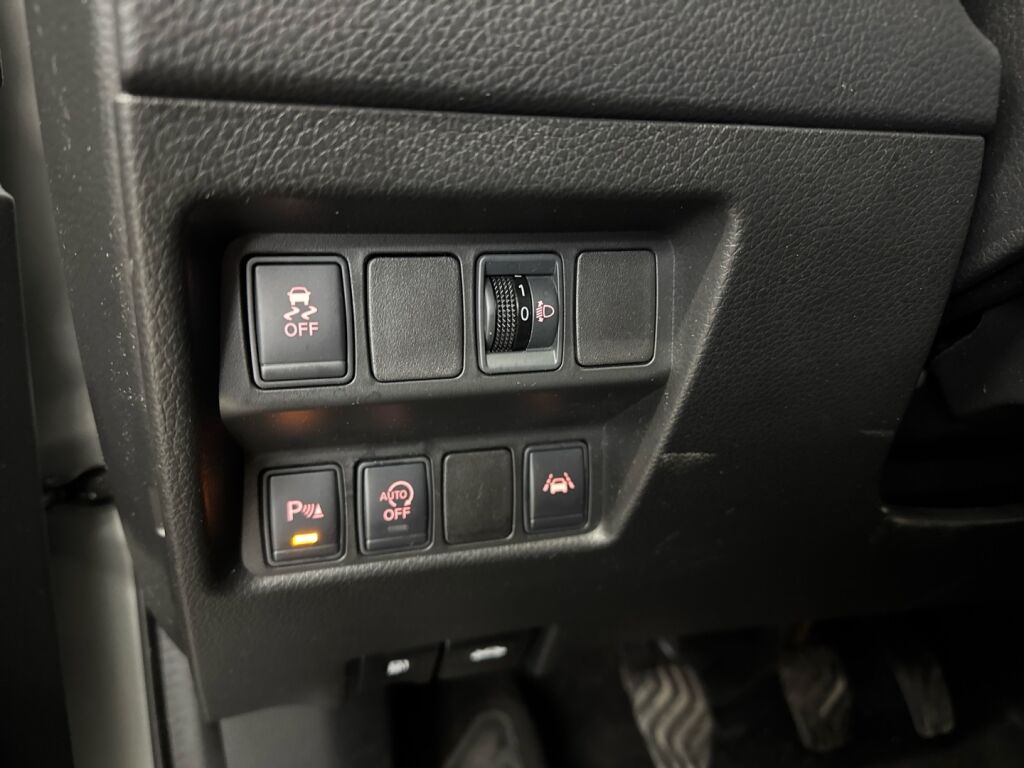 Nissan Qashqai 2015 Hopea