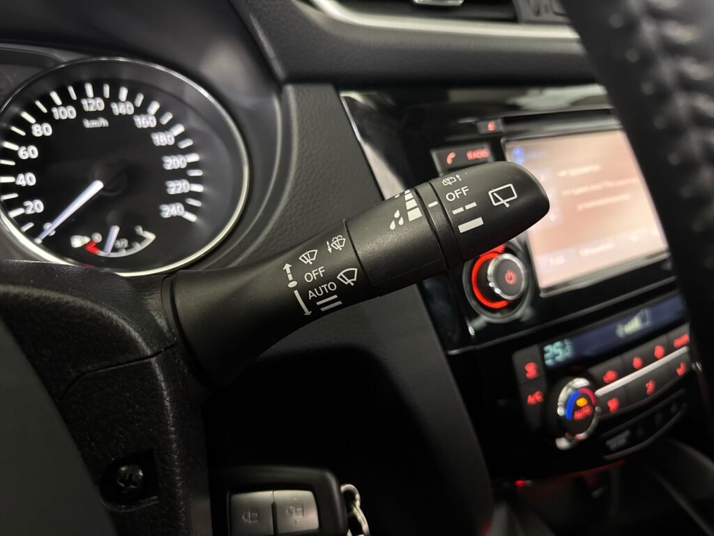 Nissan Qashqai 2015 Hopea