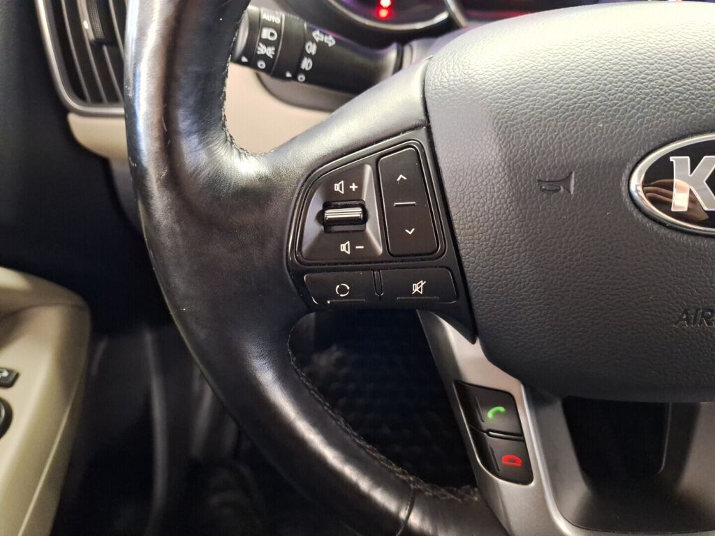 Kia Rio 2015 Valkoinen