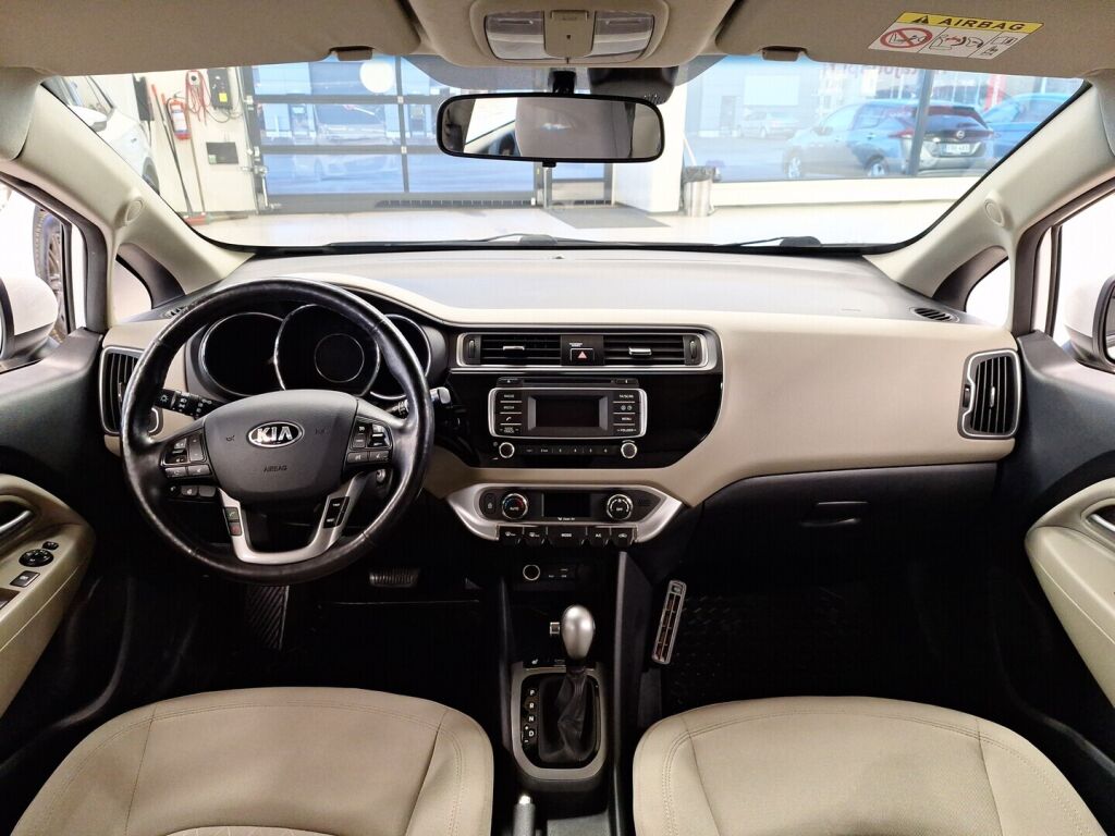 Kia Rio 2015 Valkoinen
