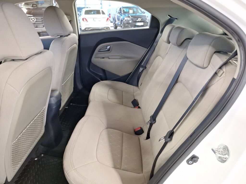 Kia Rio 2015 Valkoinen