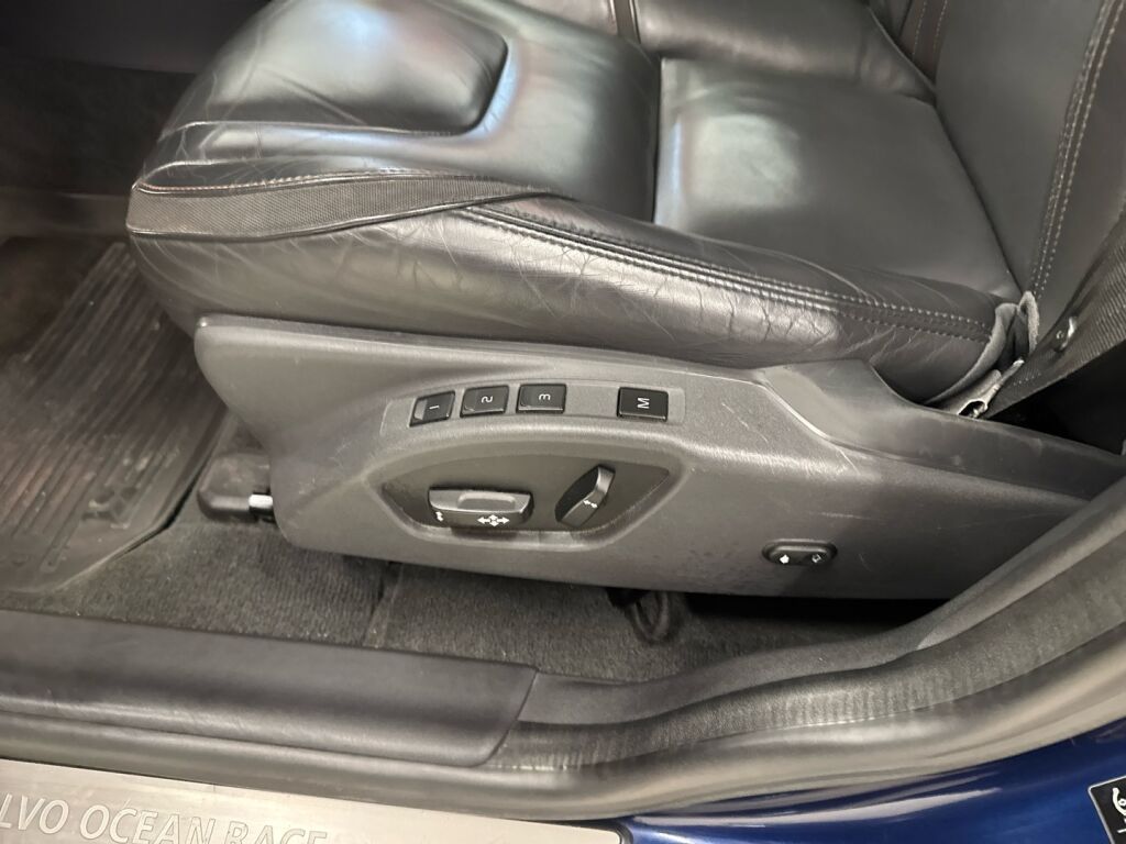 Volvo XC60 2015 Sininen