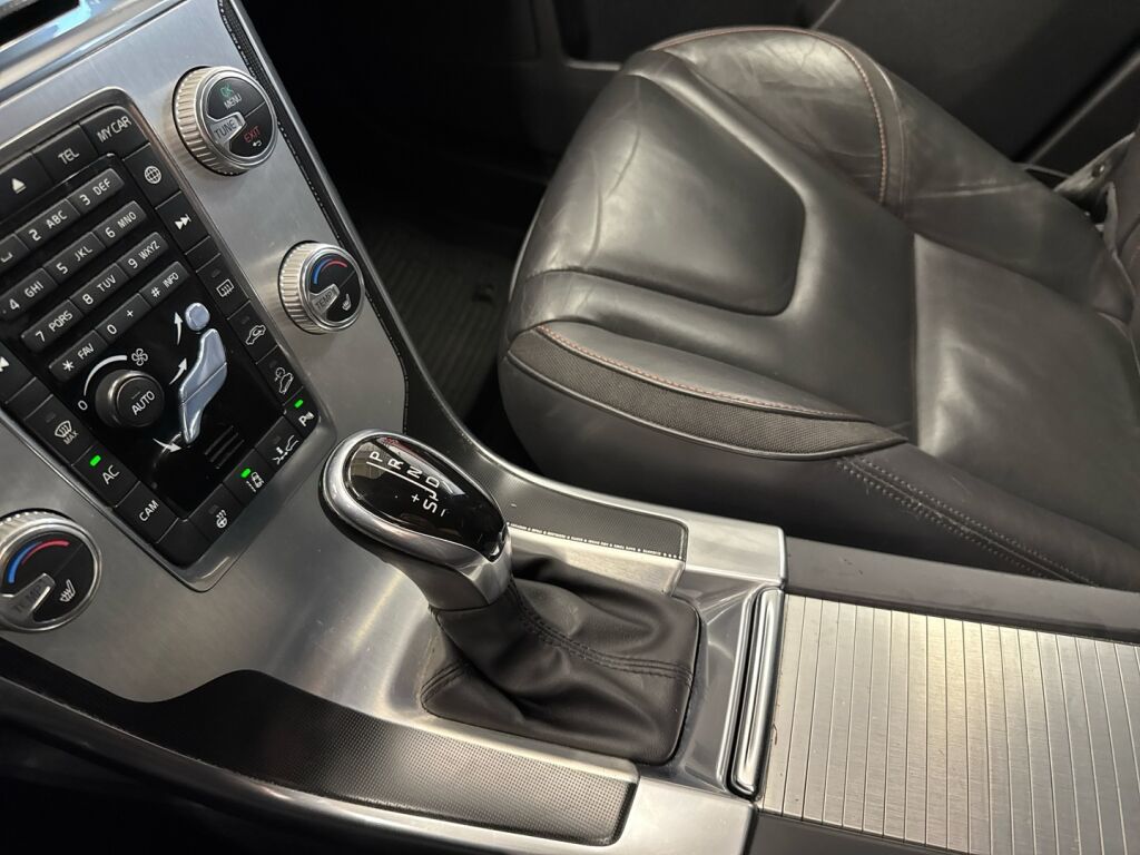 Volvo XC60 2015 Sininen