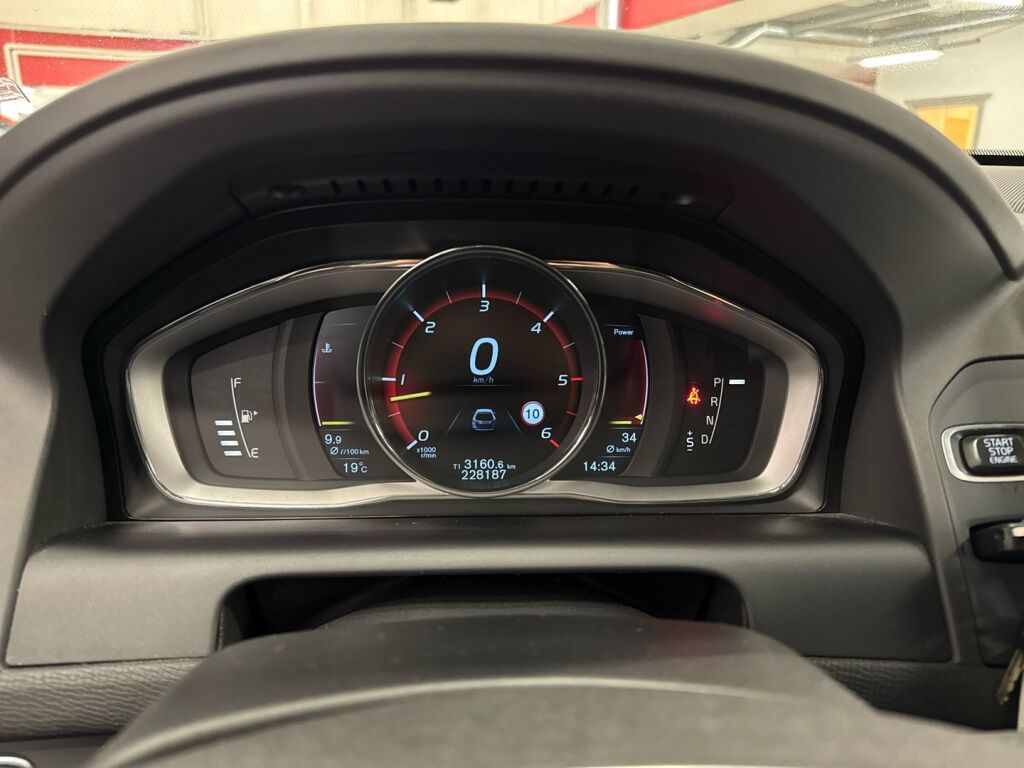 Volvo XC60 2015 Sininen