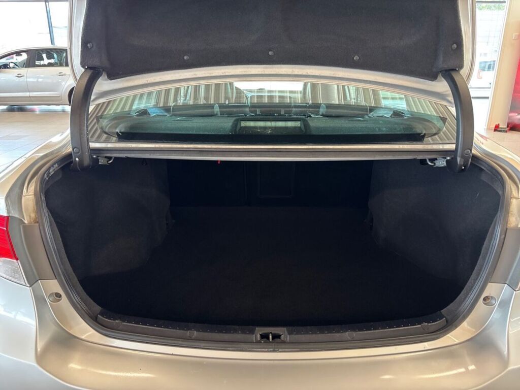 Toyota Avensis 2015 Hopea