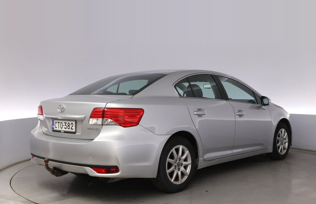 Toyota Avensis 2015 Hopea