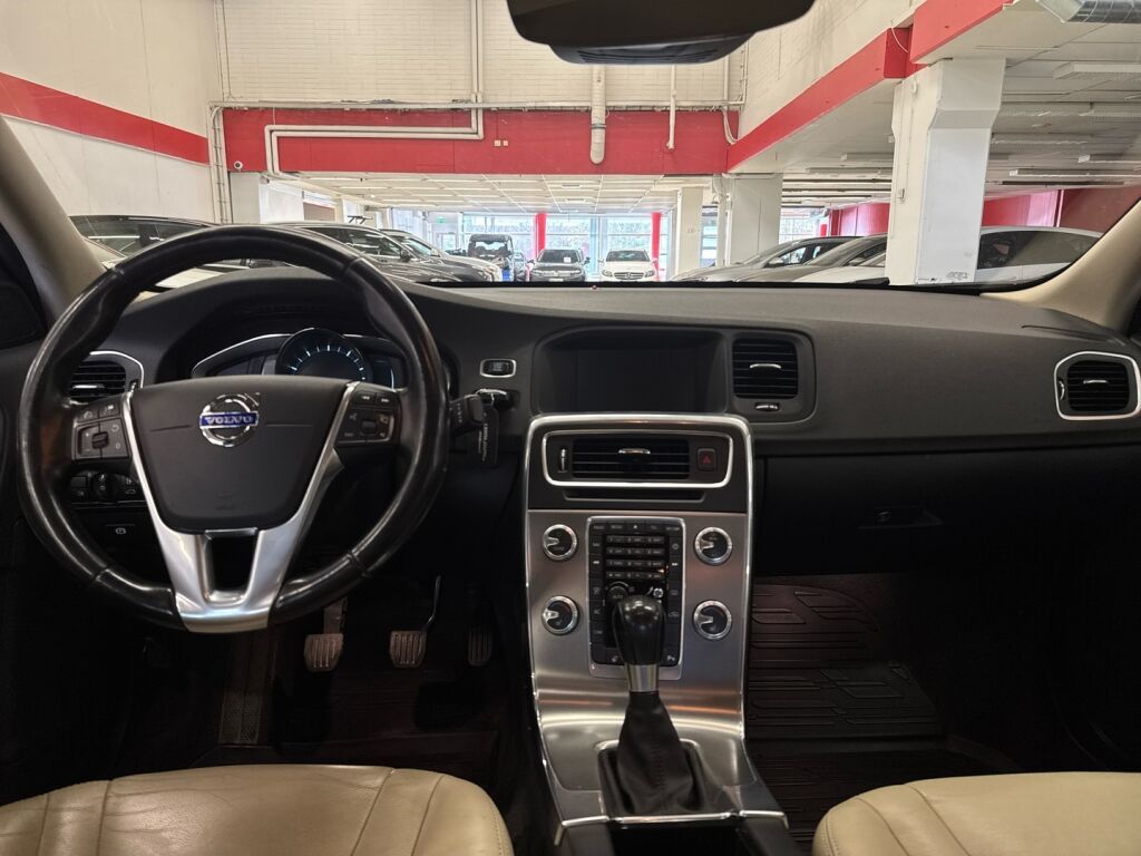 Volvo S60 2015 Harmaa