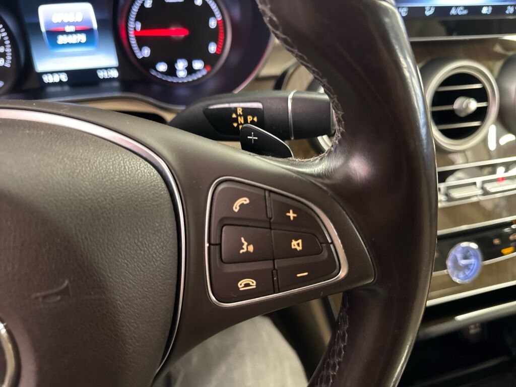 Mercedes-Benz C 2015 Valkoinen