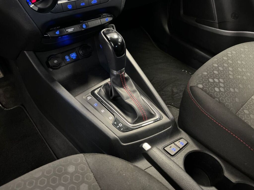 Hyundai i20 Hatchback 2019 Valkoinen