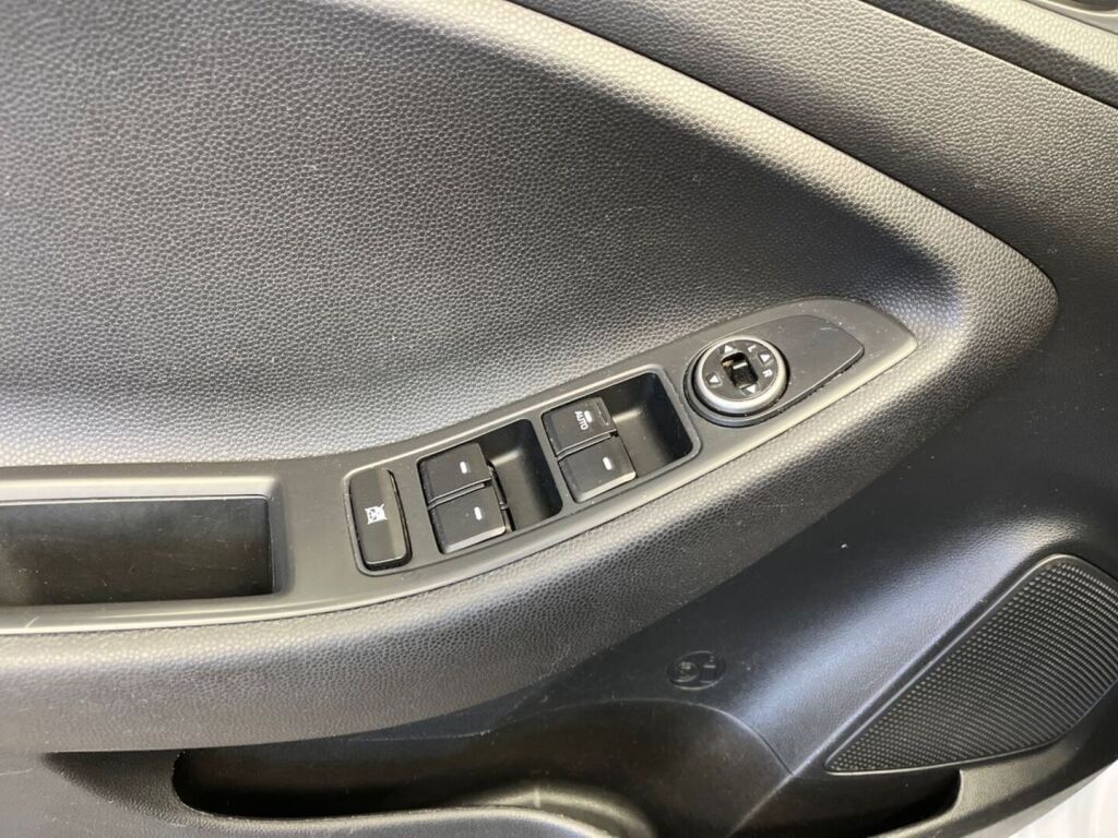 Hyundai i20 Hatchback 2019 Valkoinen