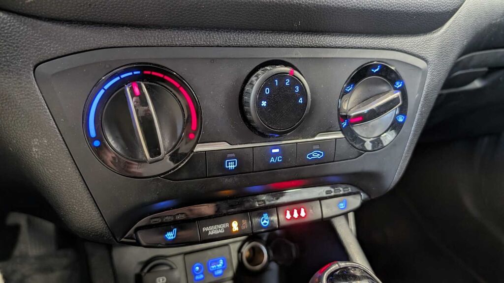 Hyundai i20 Hatchback 2019 Valkoinen