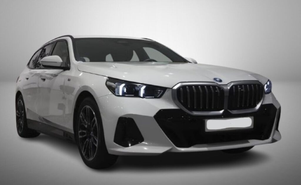 BMW 530 2025 Valkoinen