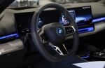 BMW i5 2025 Punainen (Dragon Fire Red)