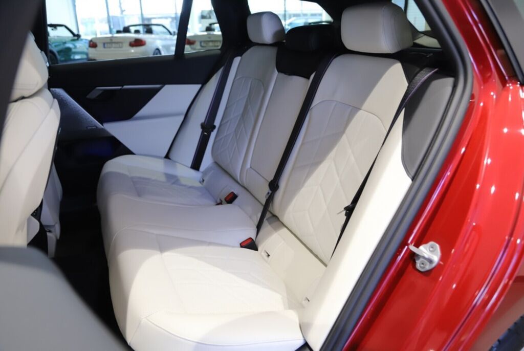 BMW i5 2025 Punainen (Dragon Fire Red)