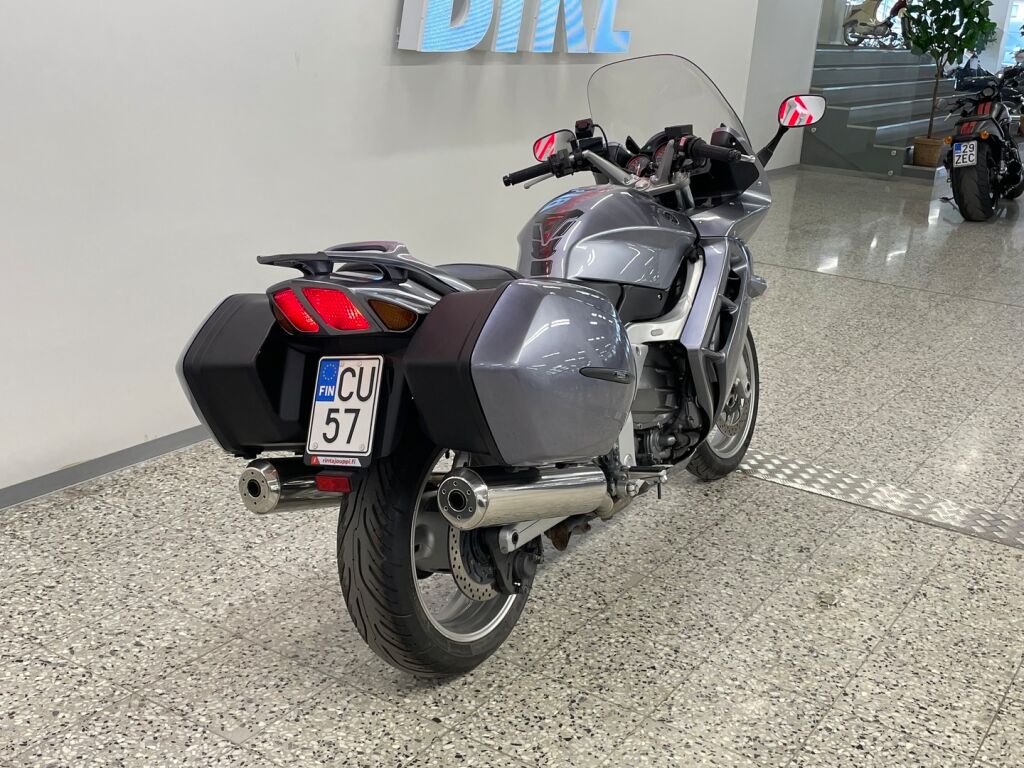 Yamaha FJR 2004 