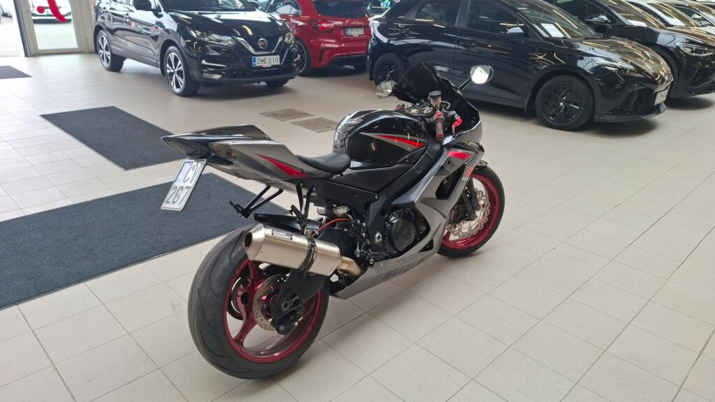 Suzuki GSX-R 2005 moniväri