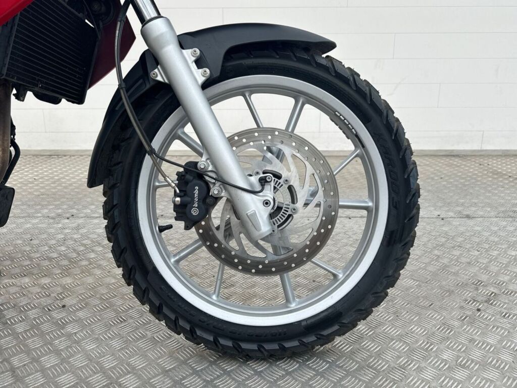 BMW F 2008 Punainen