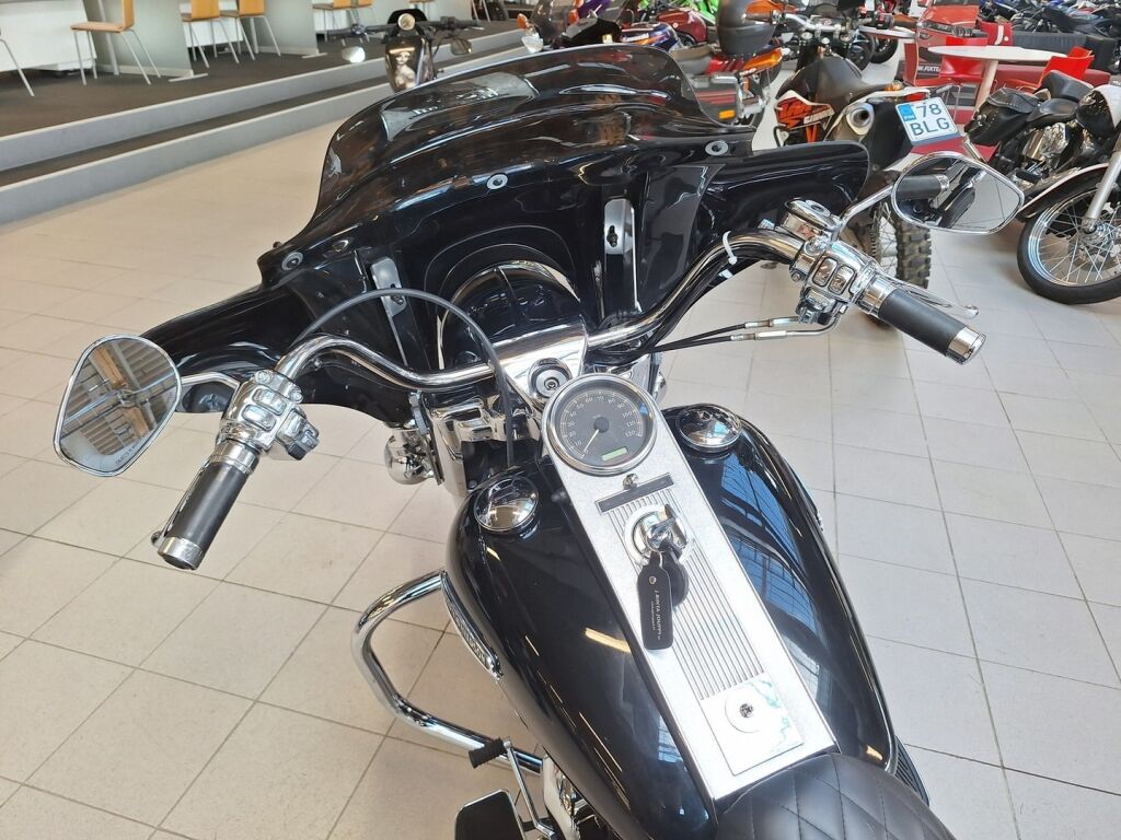 Harley-davidson TOURING 2005 Musta