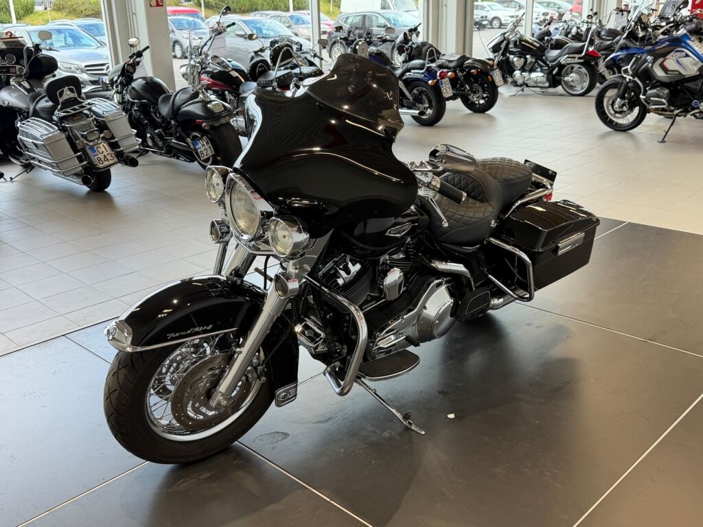 Harley-davidson TOURING 2005 Musta