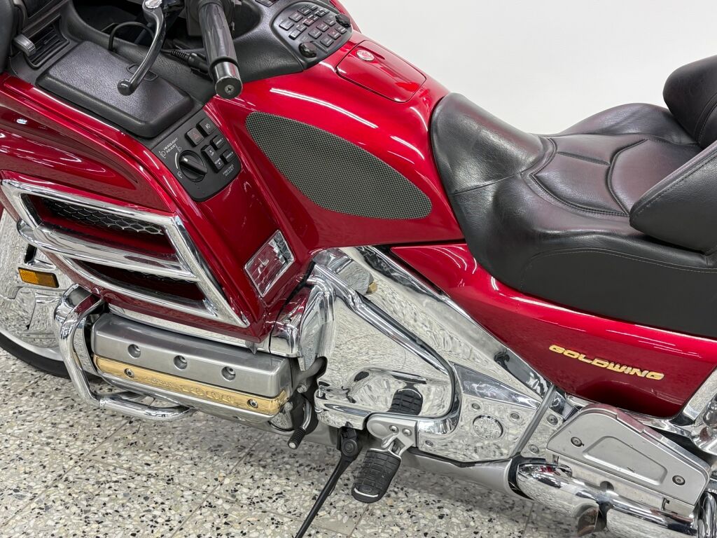 Honda GL 2004 