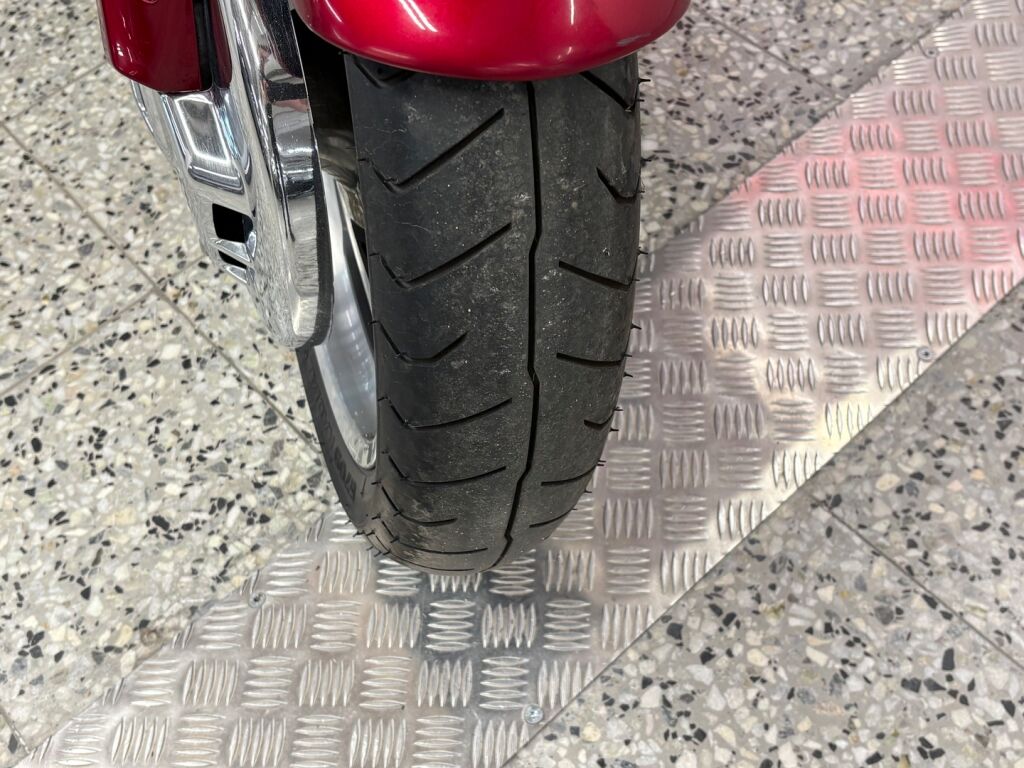Honda GL 2004 