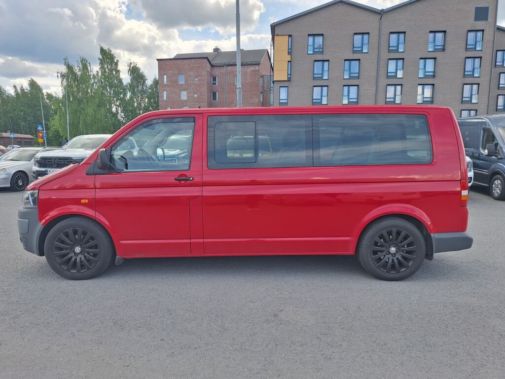 Volkswagen Transporter 2004 Punainen