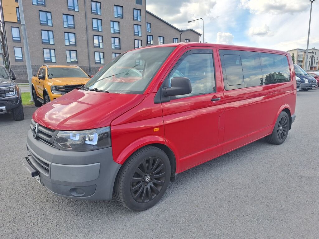 Volkswagen Transporter 2004 Punainen