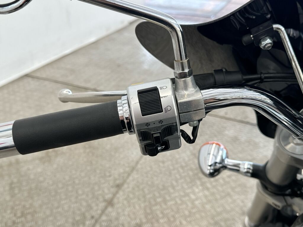 Suzuki VZ 2005 Harmaa