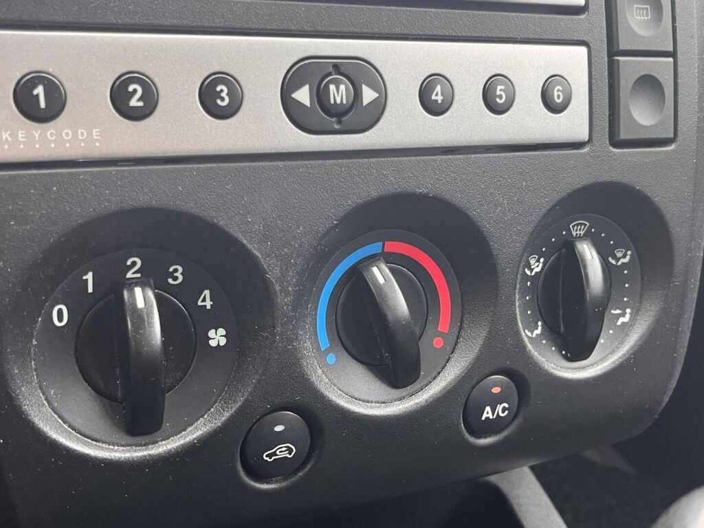 Ford Fiesta 2004 Sininen