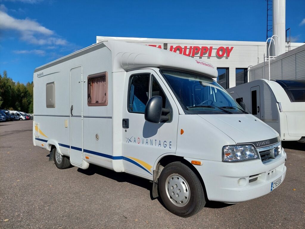 Dethleffs Advantage T 5801 2004 Valkoinen